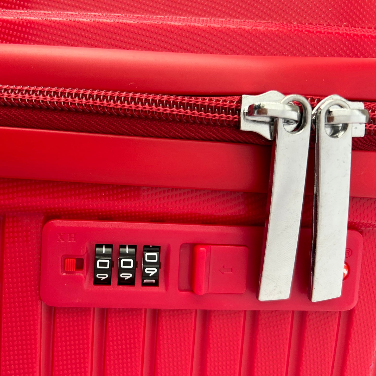 Polypropylene Hard Shell 3 - Piece Suitcase Set - SYED JEE